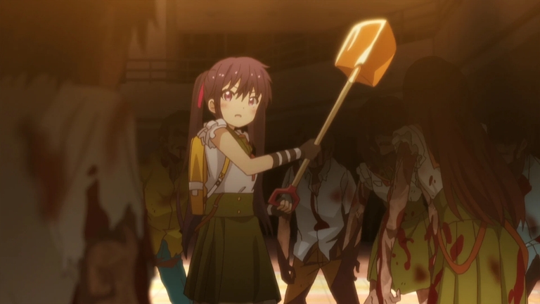 Kurumi fighting with shovel