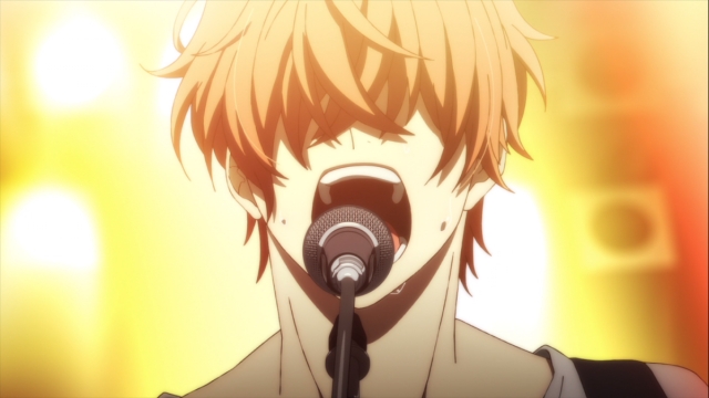 Mafuyu singing with intense emotion